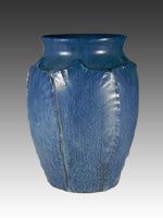 Continuous Leaf Vase